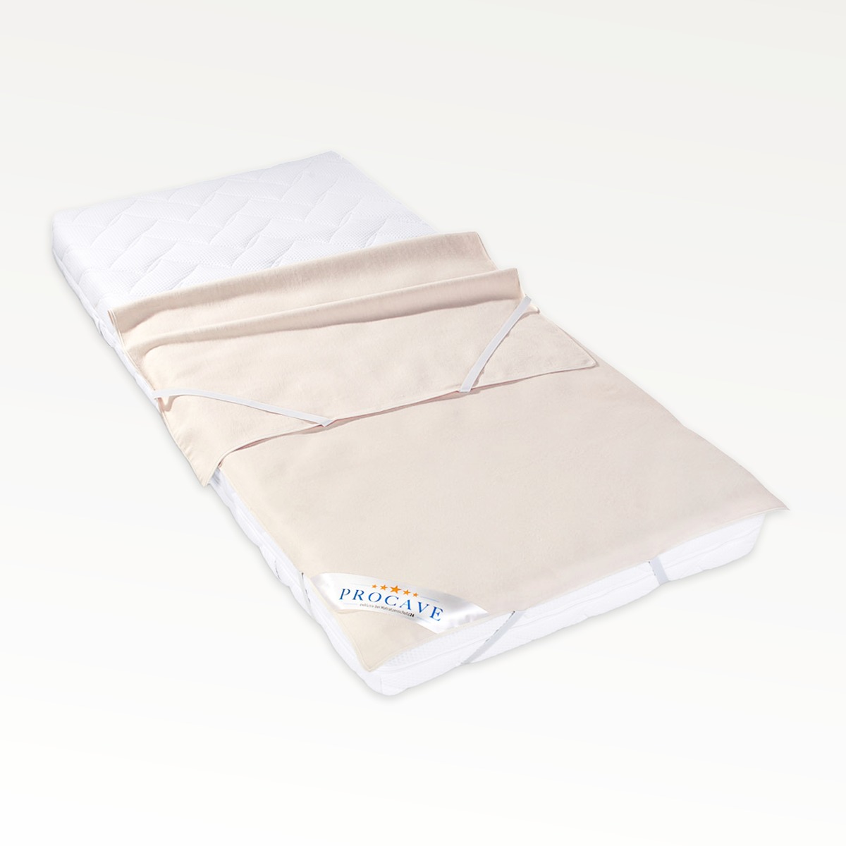 PROCAVE Matratzen-Auflage natur Baumwolle, Freisteller halb aufgeklappt auf Matratze &mdash; nat&uuml;rlicher Matratzenschutz aus 100 % Baumwolle mit Sanfor-Ausr&uuml;stung