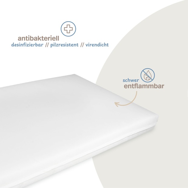Pflegematratze mit Kaltschaumkern und wasserdichtem Bezug weiß