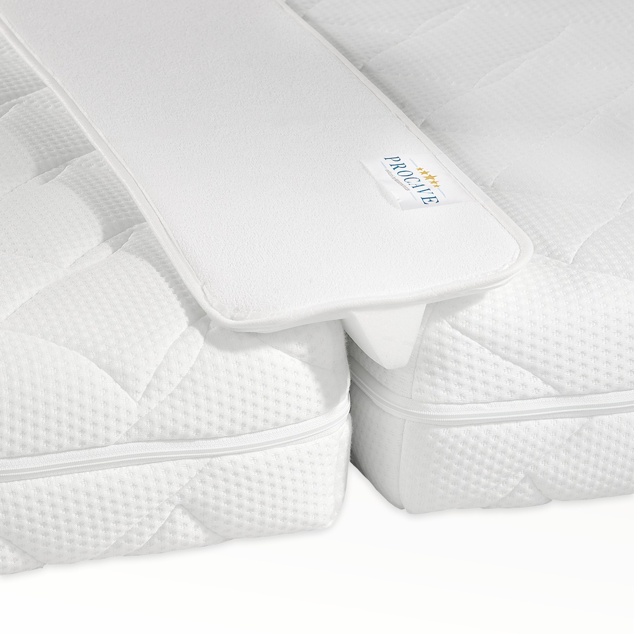 Doppelbettbrücke mit Bezug