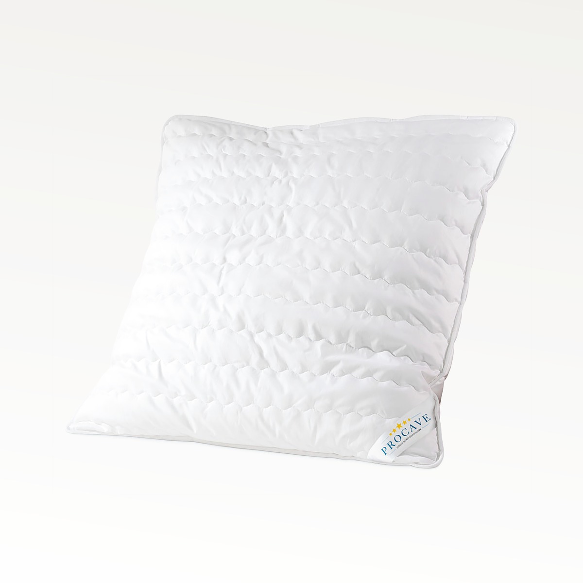 PROCAVE MICRO-COMFORT Kissen versteppt als Freisteller &mdash; weiches Microfaser-Kopfkissen mit Wellensteppung und PROCAVE-Label